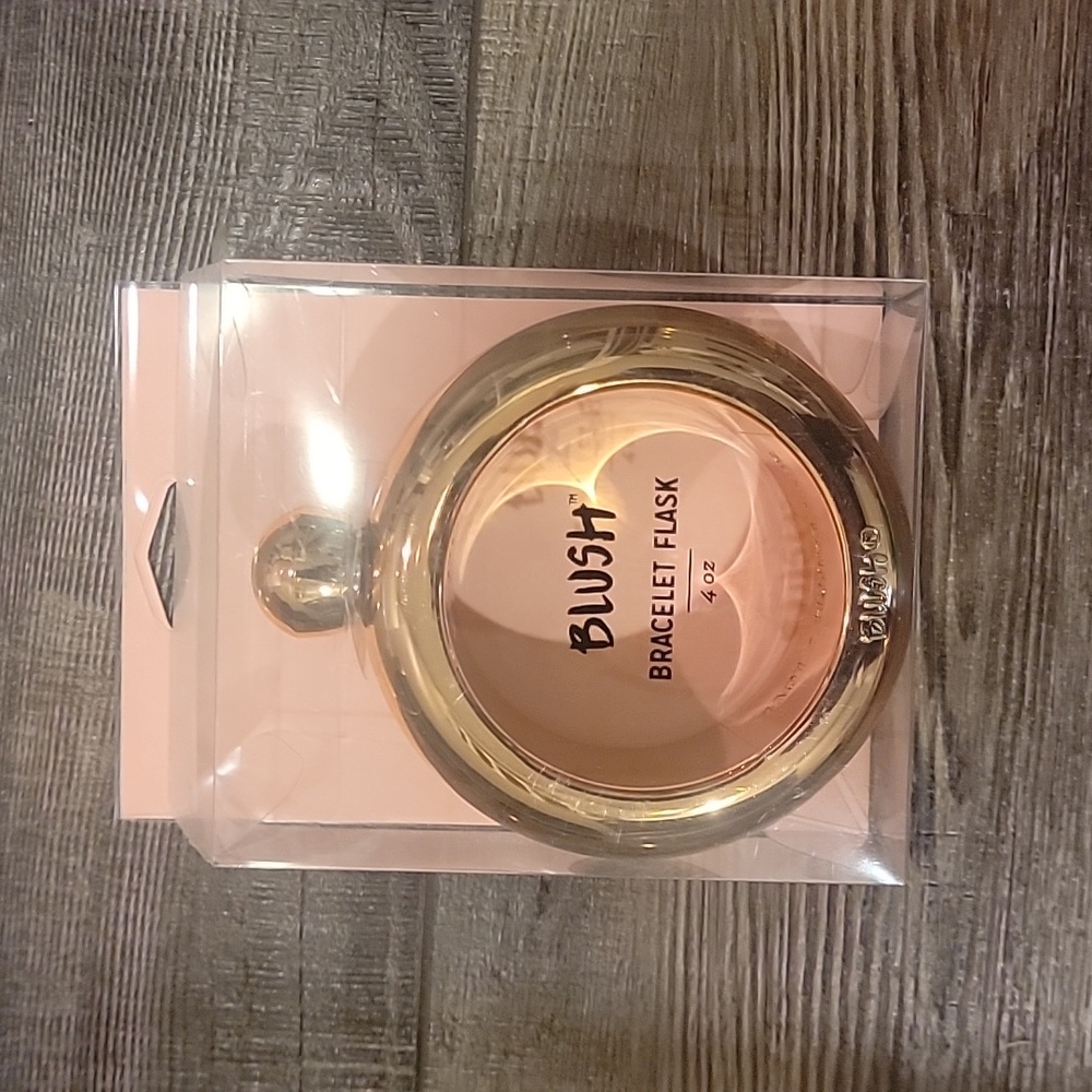 Bracelet flask